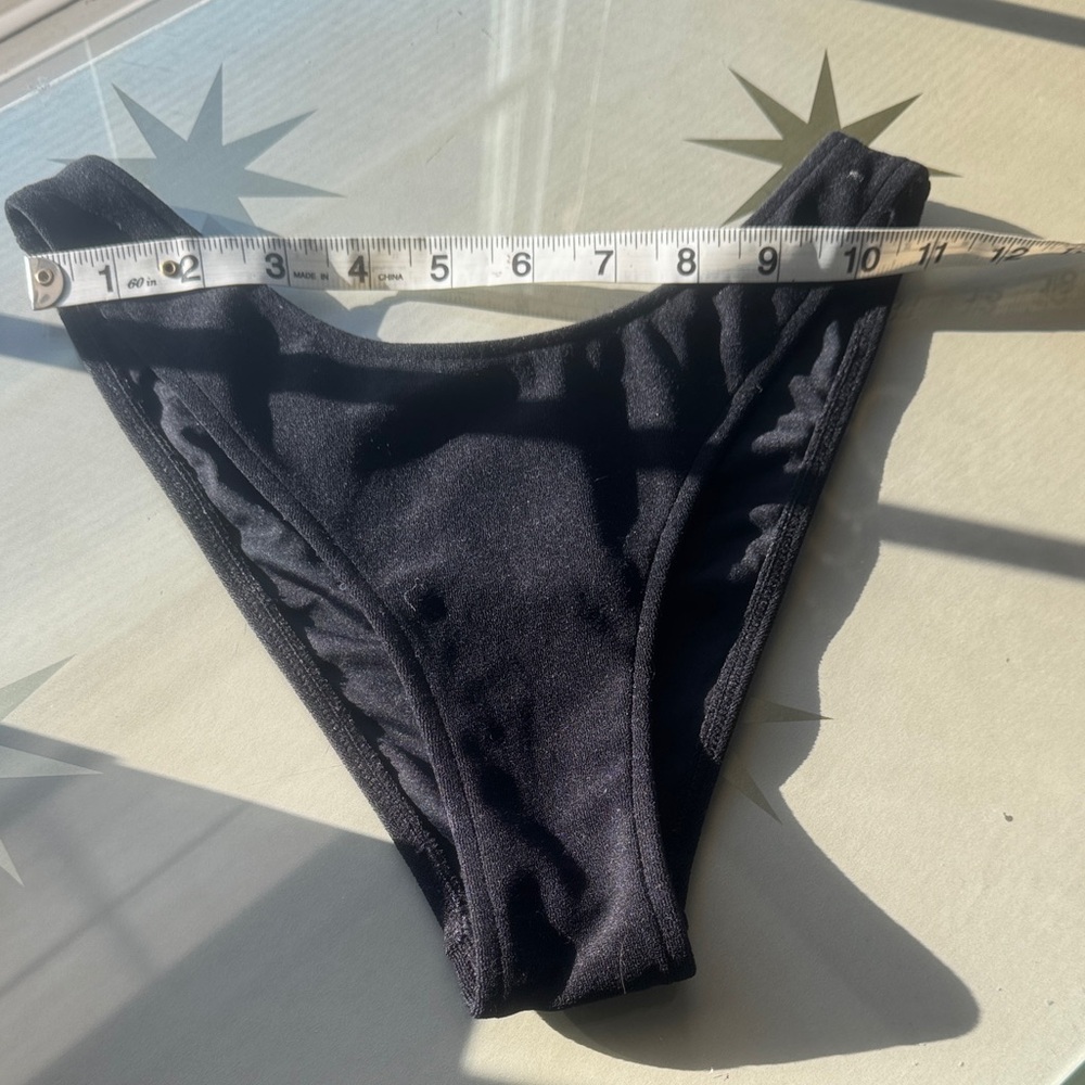 Frankie’s bikinis Black Bottoms
